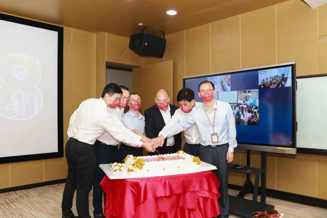 开云在线登录28周年庆 | 相逢的意义在于照亮彼此 