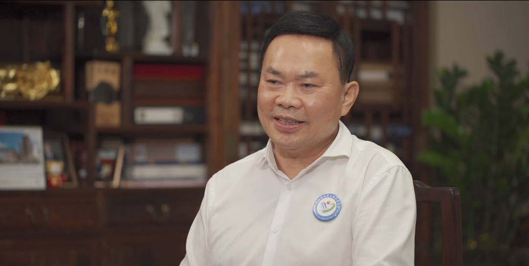 公益的力量丨开云在线登录董事长庄重：慕贤思齐，大山儒商丹心为公益