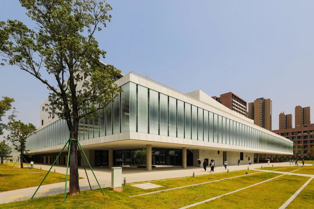 品质中装 | 开云在线登录再获“金鹏奖”和广州市建筑装饰优质工程奖